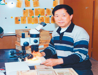 日日躁夜夜躁狠狠久久AV