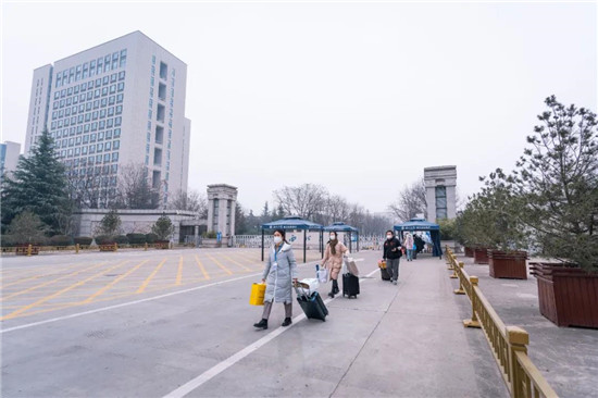 日日躁夜夜躁狠狠久久AV