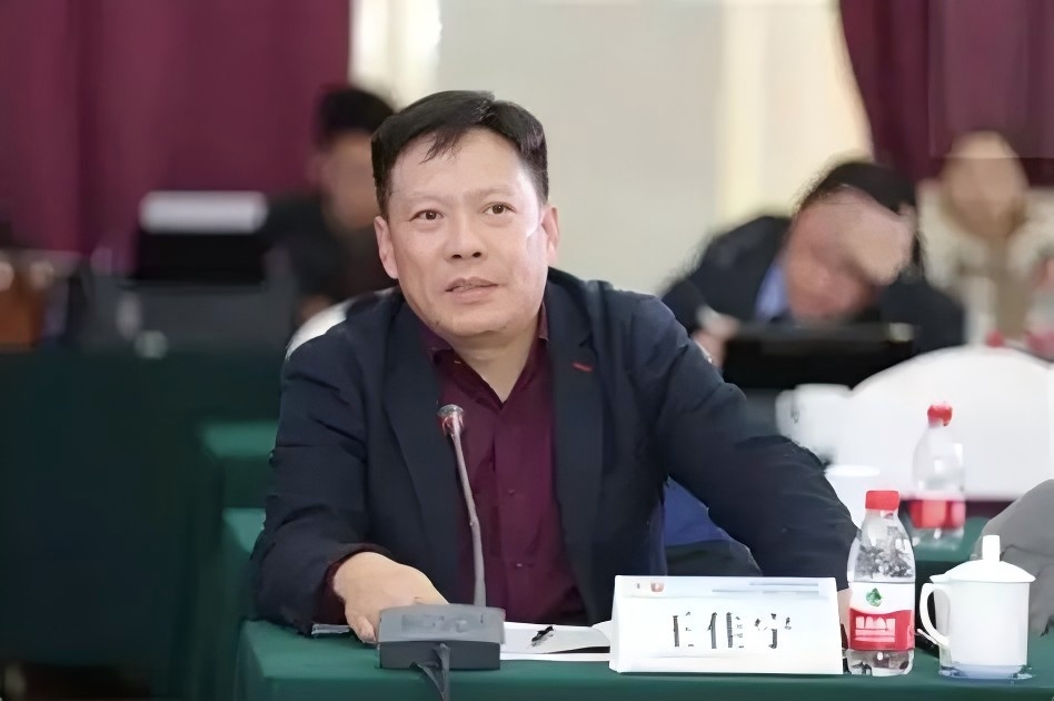 “侯外庐学术讲座” 第四百九十二讲：“十五五”时期智库要报的新思维和新方法