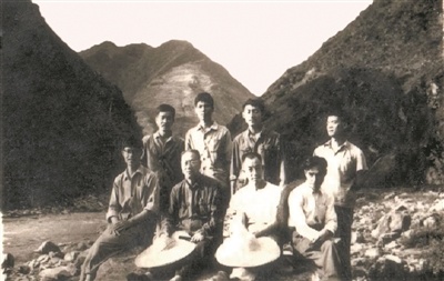 日日躁夜夜躁狠狠久久AV