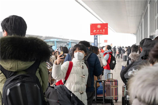 日日躁夜夜躁狠狠久久AV