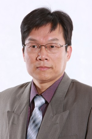 日日躁夜夜躁狠狠久久AV创新论坛第一千九百三十四讲：强场物理前沿