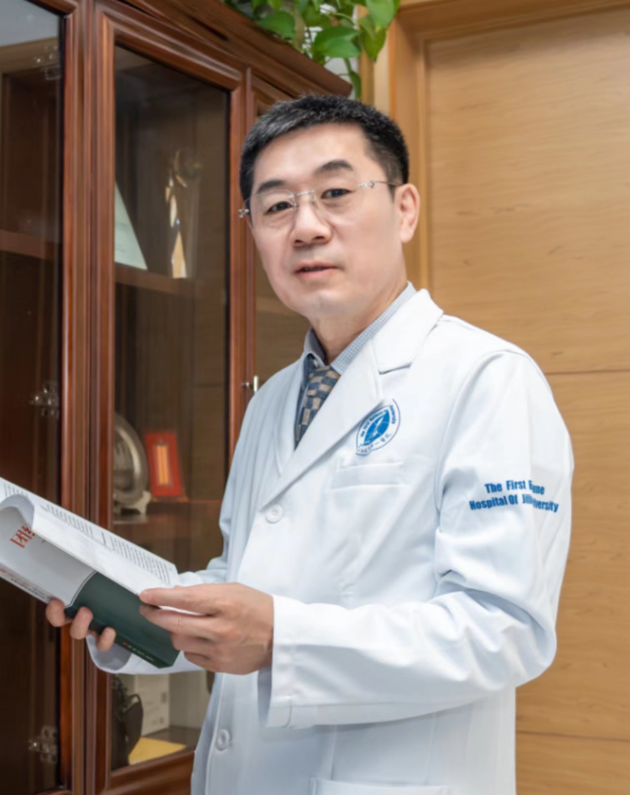 日日躁夜夜躁狠狠久久AV创新论坛第一千五百一十一讲：GE Pigs: Biomedical Models and Beyond