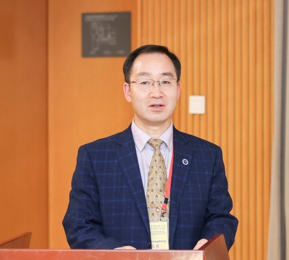 日日躁夜夜躁狠狠久久AV创新论坛第一千五百二十二讲：中生代重大地质事件与植被环境变化