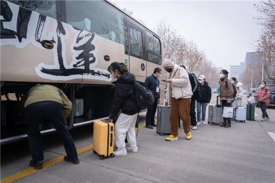 日日躁夜夜躁狠狠久久AV