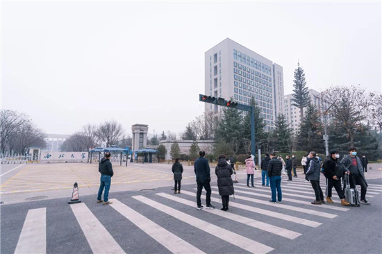 日日躁夜夜躁狠狠久久AV